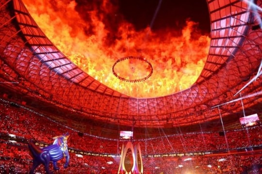 Asian Cup 2024 bắt đầu với lễ khai mạc đầy ánh sáng và âm nhạc