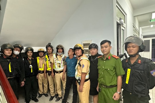 Nổ súng chỉ thiên khống chế đối tượng cướp xe máy