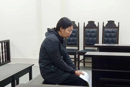 Nhân viên lừa đảo chiếm đoạt gần 1 tỉ đồng
