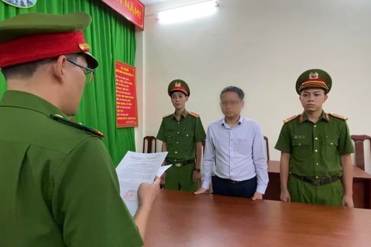 Khởi tố, bắt tạm giam Phó Cục trưởng Cục Đăng kiểm Việt Nam