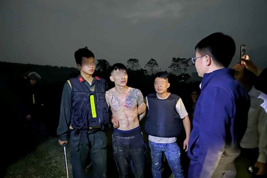 Nổ súng bắn về phía Công an khi bị truy bắt