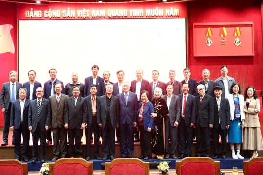 TANDTC gặp mặt, chúc Tết các đồng chí nguyên lãnh đạo qua các thời kỳ