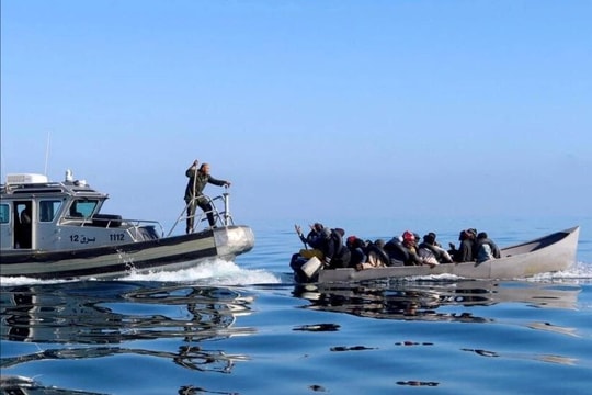 Khoảng 40 người di cư Tunisia mất tích ở Địa Trung Hải trong 5 ngày