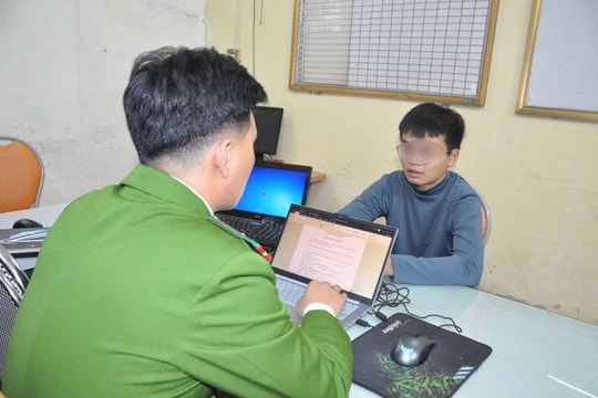 Thanh niên chở bạn gái đi cướp giật tài sản
