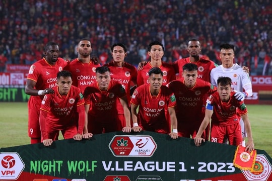 Đương kim vô địch V-League bất ngờ bỏ giải