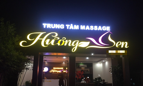 Bắt quả tang gái bán dâm tại trung tâm massage