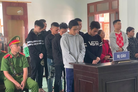Nhóm thanh thiếu niên lĩnh án tù vì đánh người