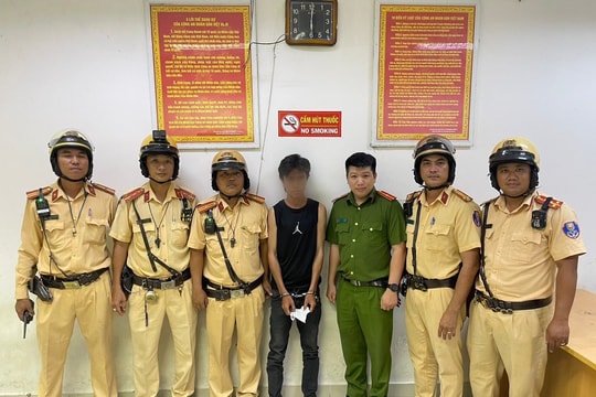 Vây bắt đối tượng truy nã trốn trên xe khách