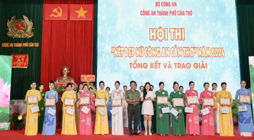 Toả sáng đêm tổng kết và trao giải Hội thi "Nét đẹp Nữ Công an Cần Thơ" năm 2024