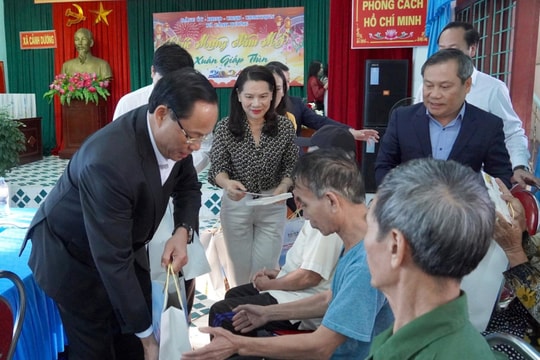 Phó Chủ tịch Quốc hội Trần Quang Phương thăm, chúc Tết tại Quảng Bình