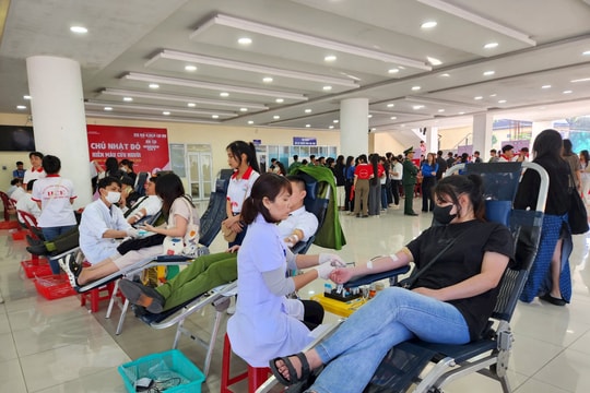Ngày hội hiến máu tình nguyện "Chủ nhật đỏ"