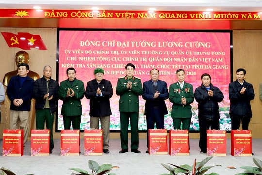 Đại tướng Lương Cường tặng quà, chúc Tết tại Hà Giang