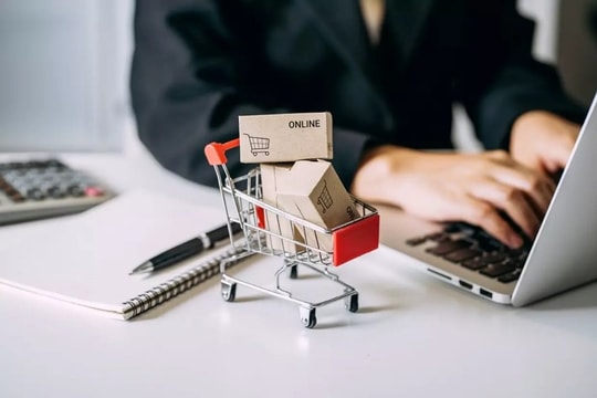 Doanh thu các sàn bán lẻ trực tuyến có thể đạt 650.000 tỷ đồng
