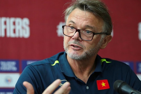 VFF đưa ra cơ sở xem xét tương lai của HLV Philippe Troussier