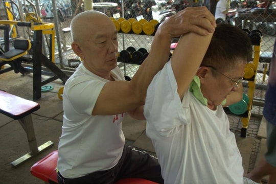 Phòng gym đặc biệt giúp phục hồi miễn phí cho người bị tai biến