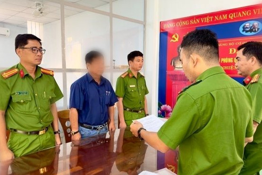 Bắt giam Trưởng phòng Quản lý đô thị thị xã Giá Rai