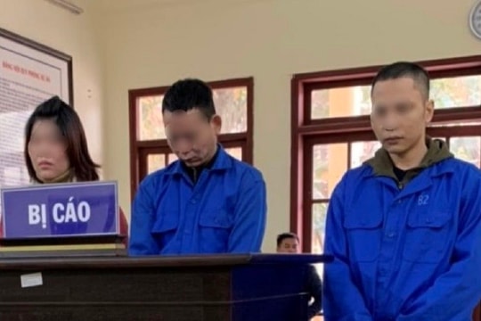Mua ma túy sử dụng trong quán karaoke