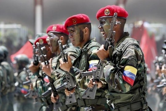 Venezuela trục xuất 33 người khỏi lực lượng vũ trang vì âm mưu chống chính phủ