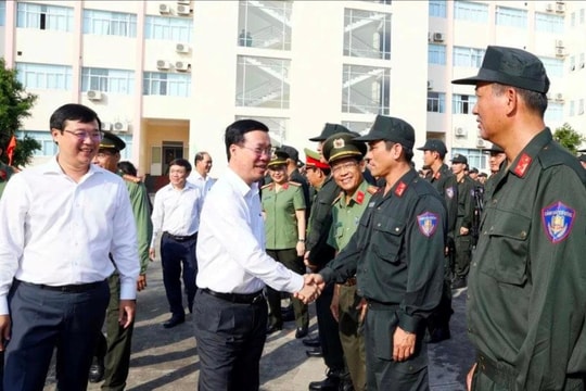 Chủ tịch nước chúc Tết gia đình chính sách, hộ nghèo, cảnh sát cơ động, Hải quan tại Đồng Tháp