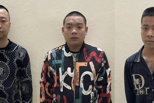 Hà Nội: Nhóm tổ chức “bay lắc” bị bắt quả tang