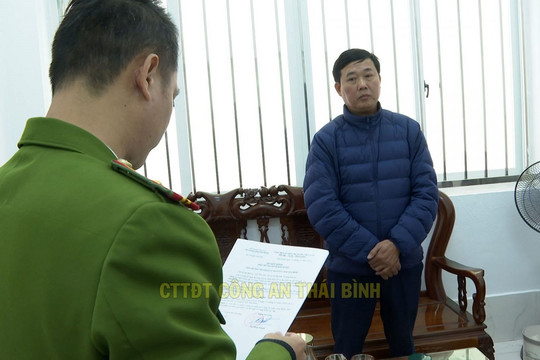 Thái Bình: Bắt Chủ tịch xã và thuộc cấp vì để "cát tặc" lộng hành