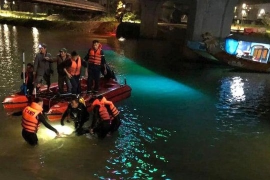 Đã tìm thấy thi thể nam sinh nhảy cầu Dã Viên tự tử