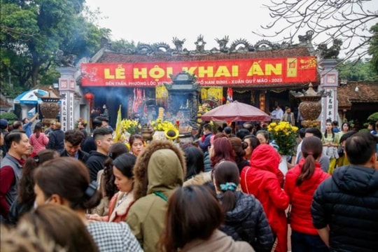 Hoạt động văn hóa truyền thống đặc sắc tại Lễ hội khai ấn Đền Trần Xuân Giáp Thìn 2024