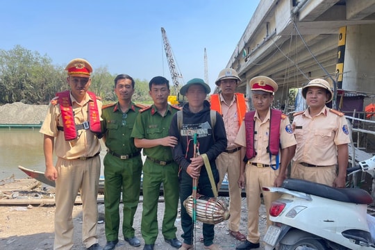 Ngăn chặn 2 vụ đánh bắt thủy sản bằng xung điện và thuốc trừ sâu