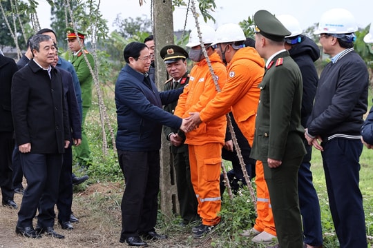 Thủ tướng Chính phủ kiểm tra tiến độ dự án đường dây 500 kV