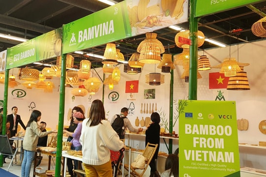 Hàng thủ công mỹ nghệ Việt Nam tham gia Hội chợ Ambiente 2024