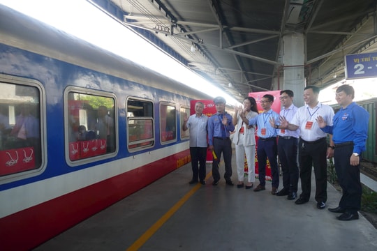 150 sinh viên về quê đón Tết sớm cùng gia đình