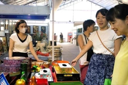 Huy động người Việt Nam ở nước ngoài tham gia giới thiệu, tiêu thụ sản phẩm