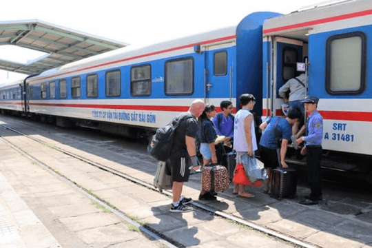 Những lưu ý khi đi tàu hỏa dịp cao điểm