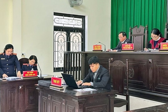 Tổ chức phiên tòa rút kinh nghiệm vụ án kinh doanh thương mại