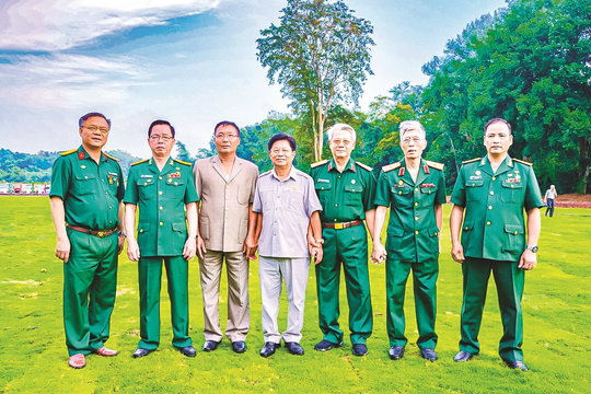 Từ “cây di sản” nghĩ về “người di sản”