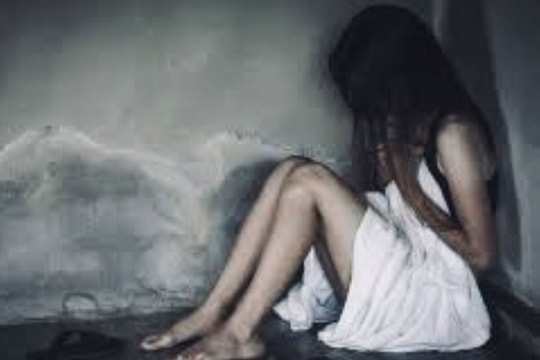 Tạm giữ thầy giáo dạy võ xâm hại 2 nữ sinh lớp 8