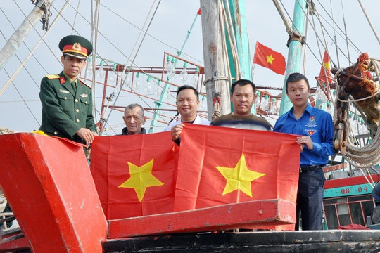 Phát huy vai trò đảng viên trẻ trong lực lượng ngư dân