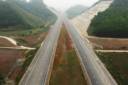 Tốc độ tối đa 8 tuyến cao tốc nâng lên 90km/h