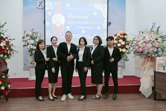 Trường Trung cấp Y khoa Việt Nam tuyển sinh đợt 1 năm học 2024 - 2025