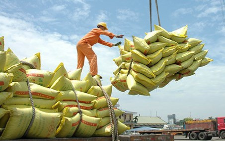 300.000 tấn gạo đã được Việt Nam trúng thầu xuất sang Indonesia