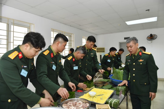 Hội thi gói bánh chưng Xuân Giáp Thìn 2024 của những người lính