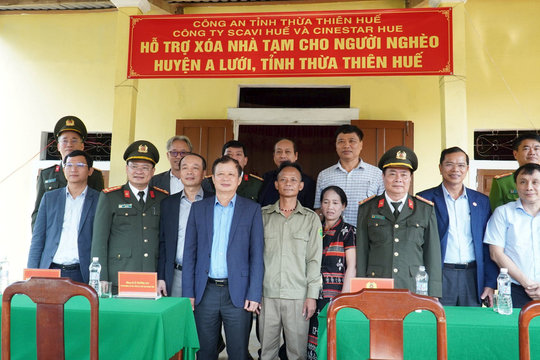 Bàn giao 20 ngôi nhà cho các gia đình có hoàn cảnh khó khăn tại huyện A Lưới (TT-Huế)