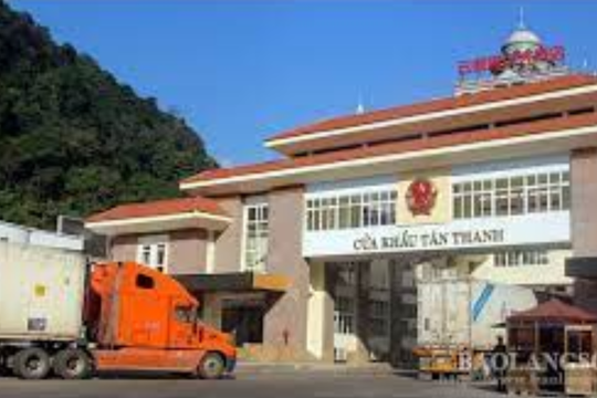 Nhiều cửa khẩu phía Bắc thông quan hàng hóa xuất, nhập khẩu hết ngày 9/2 (30 Tết)