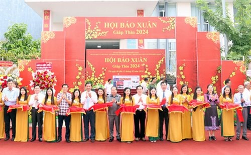 Kiên Giang: Khai mạc Hội báo Xuân