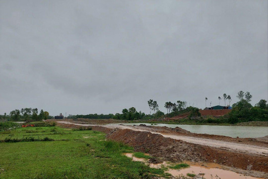 Cảnh cáo cán bộ địa chính, khiển trách Phó Chủ tịch xã sau vụ chi trả sai tiền đền bù cao tốc Bắc-Nam