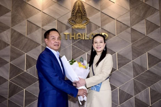 Madam Pang đi vào lịch sử khi trở thành nữ Chủ tịch LĐBĐ đầu tiên của Thái Lan