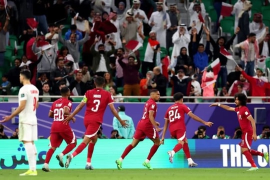 Qatar ngược dòng ngoạn mục thẳng tiến vào chung kết Asian Cup 2023