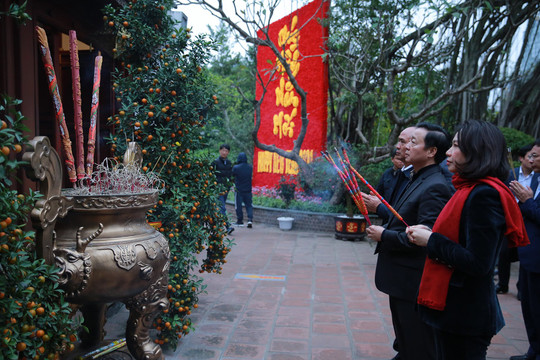 Phó Thủ tướng Trần Hồng Hà chúc Tết ngày cuối năm Quý Mão