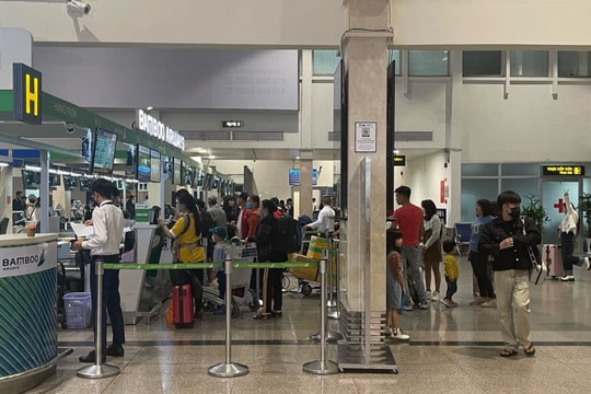 Sân bay Tân Sơn Nhất thông thoáng ngày 30 Tết