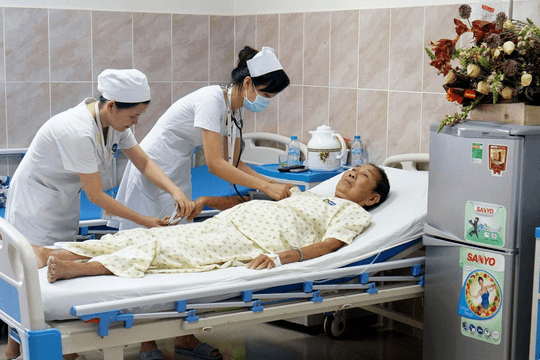Tết không ngủ ở các cơ sở y tế
